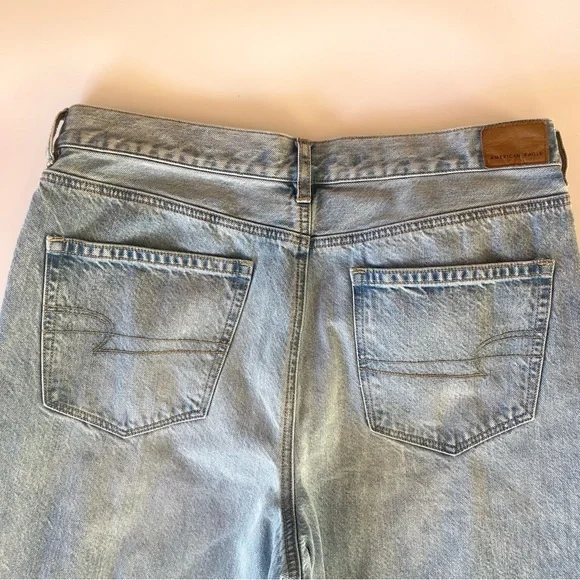 American Eagle | Ripped Mom Jean Distressed Size 12 Regular - Picture 8 of 14